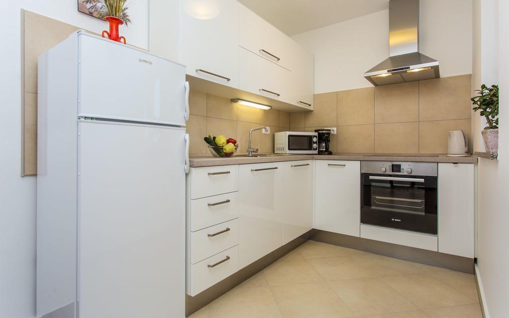 Apartment Franka Klimno Kültér fotó