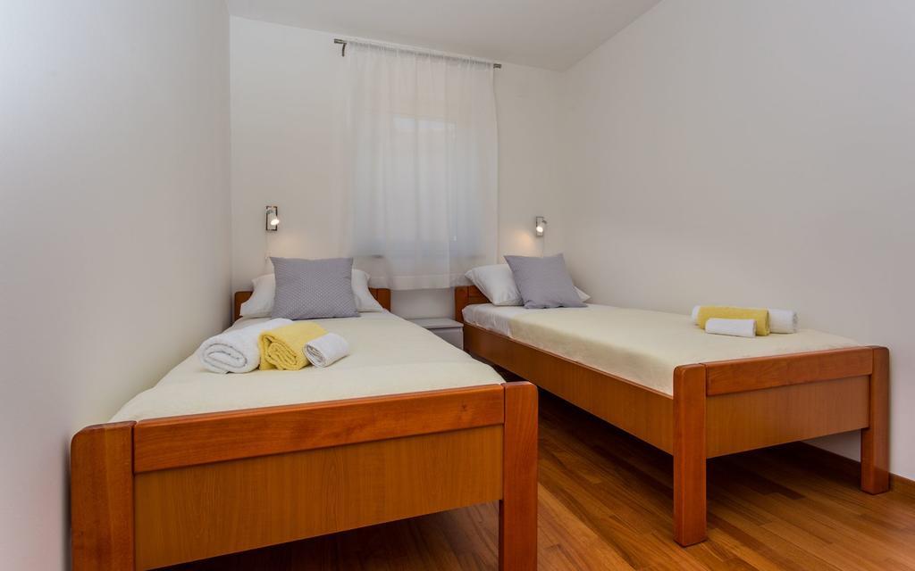 Apartment Franka Klimno Kültér fotó